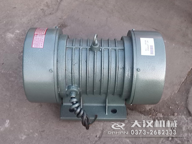 VB振動電機的選型要根據(jù)所匹配產品需要的激振大小,進行選擇。