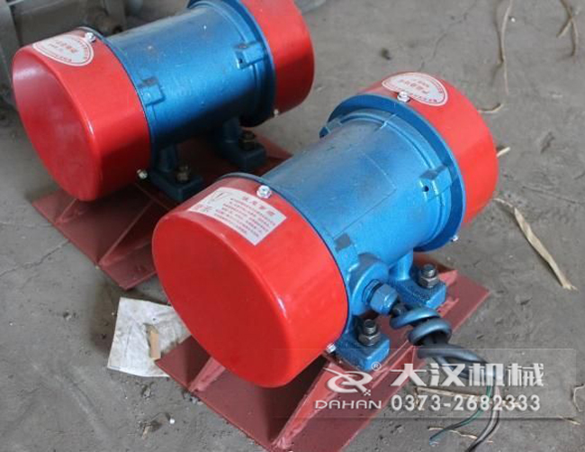 LZf倉(cāng)壁振動(dòng)器的倉(cāng)壁厚度:2-40mm 激振力:1000-50000牛頓